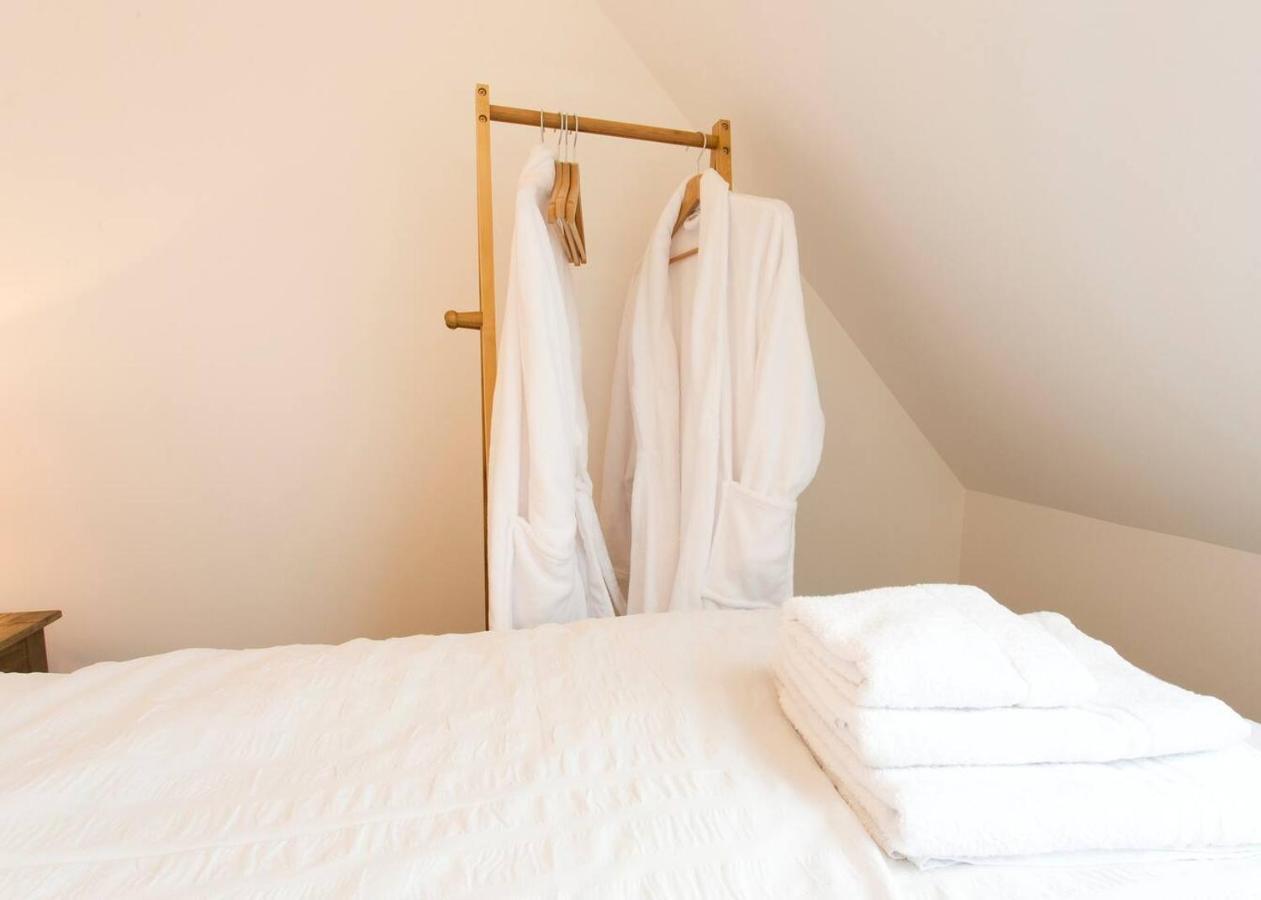 Remarkable 2-Bed Apartment In Culross Esterno foto