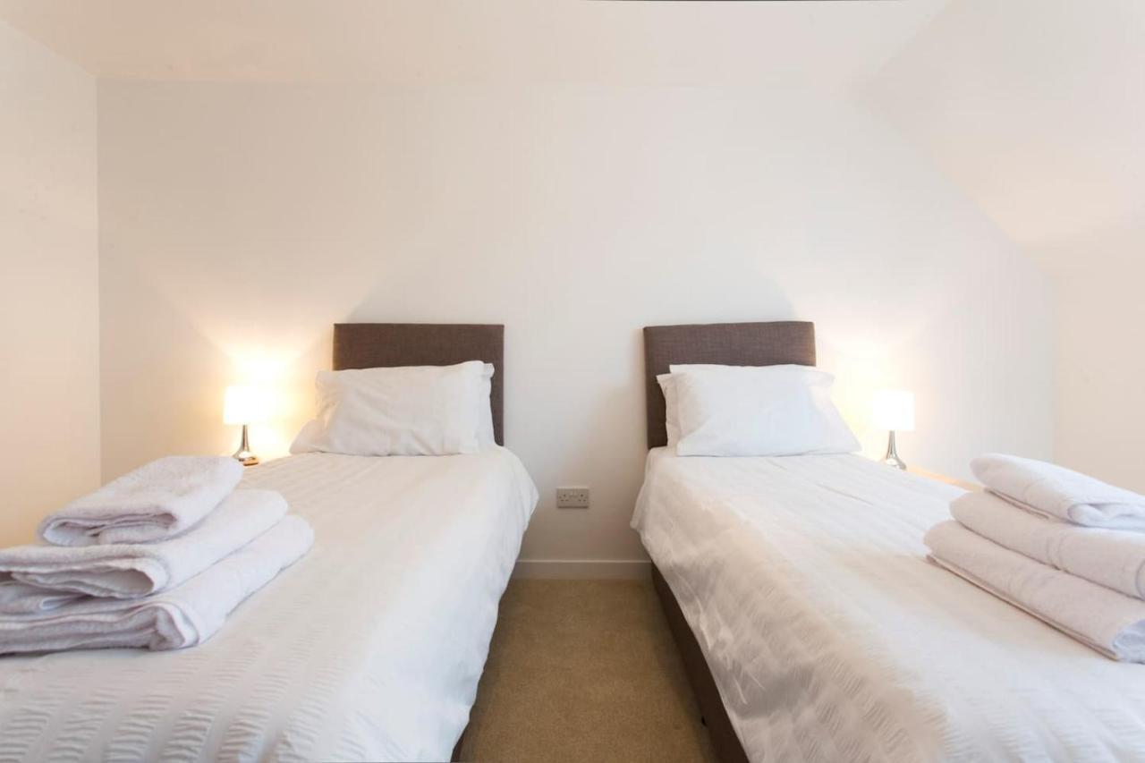 Remarkable 2-Bed Apartment In Culross Esterno foto