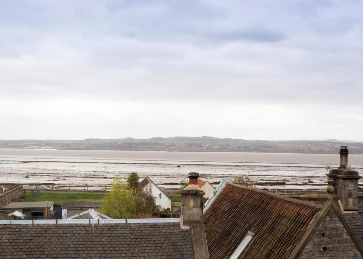 Remarkable 2-Bed Apartment In Culross Esterno foto